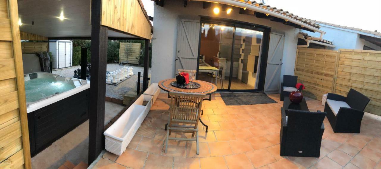 La Chambre Des Onglous Marseillan  Exterior foto